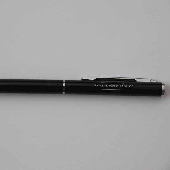 Park Hyatt Seoul Luxury Hotel Black Ballpoint Pen New - Picture 2 of 2